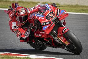 Bagnaia zmagal na sprintu, Martin pa zlomil ključnico