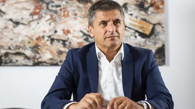 Sršen zanikal posege v odločitve o tem, kam se namenja oglaševalski denar