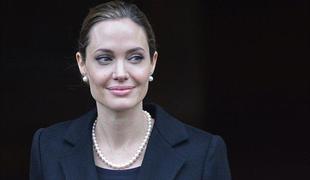 Angelini Jolie so zaradi strahu pred rakom odstranili dojki