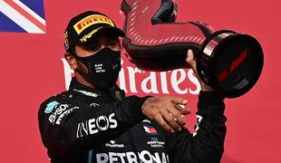 Hamilton ponosen, da se lahko izenači s Schumacherjem