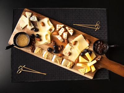 Hit vsake zabave: tako pripravite idealno sirovo ploščo