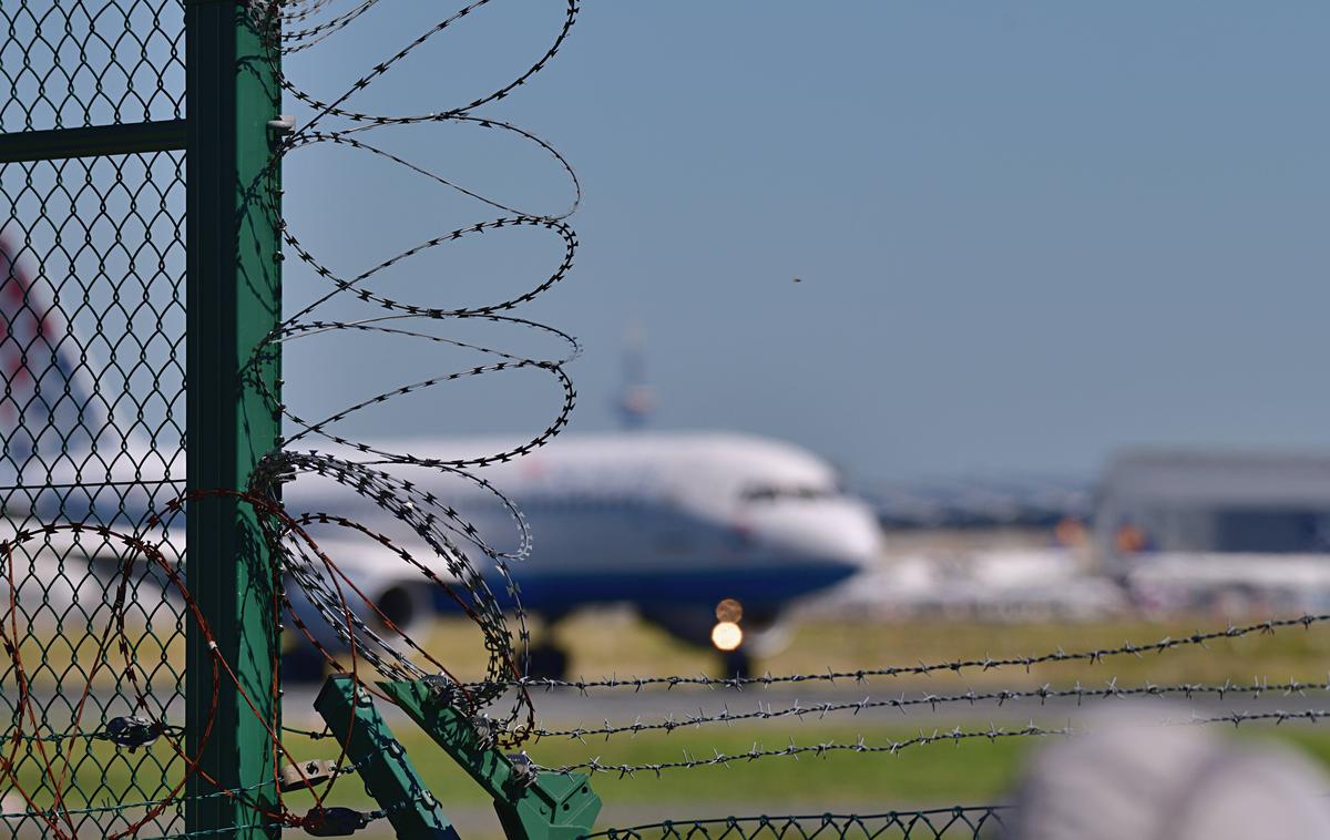 letalo, letališče, deportacija | Letališče v Bergamu naj bi ponovno odprli popoldne, poroča avstrijska tiskovna agencija APA. Fotografija je simbolična.  | Foto Guliverimage