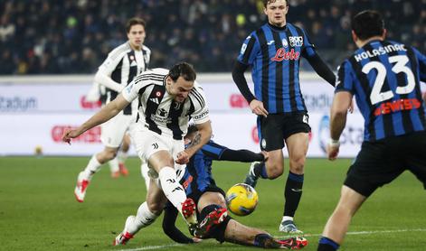 Juventus do točke pri Atalanti, Milan do zmage v Comu