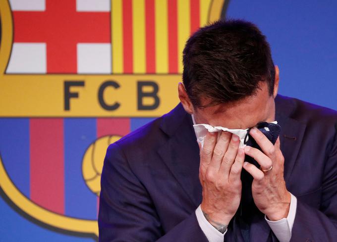 Poslovilna novinarska konferenca Lionela Messija, na kateri je bila tudi njegova družina, je bila zelo čustvena.  | Foto: Reuters