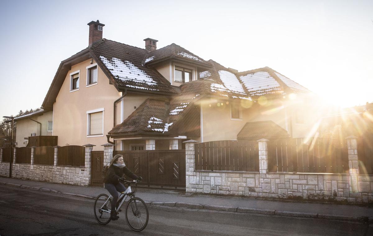 Dom, hiša v Črnučah, kjer naj bi prebivali ruski vohuni. | Foto Bojan Puhek