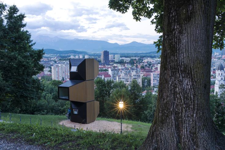 Modularna bivalna enota knjižnica | Foto: Janez Martinčič / Arhiv Ofis arhitekti