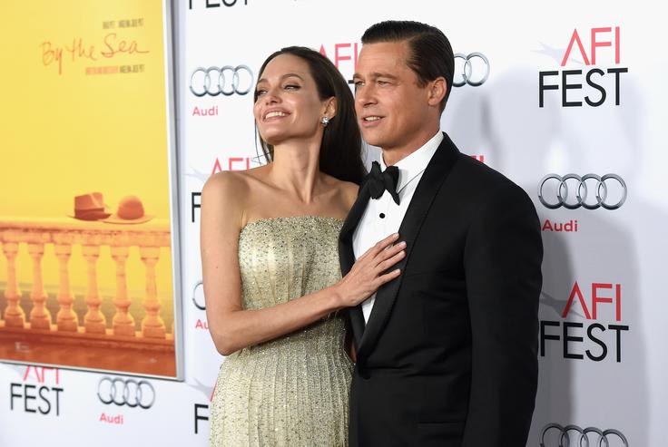 Nič ne bi bilo čudnega, če bi bili spet videti kot popolna družina, pravijo hollywoodski poznavalci. | Foto: Getty Images