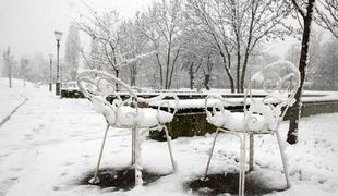 Sneženje bo ponoči po Sloveniji ponehalo 