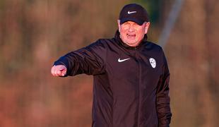 Matjaž Kek pozval Manchester United, naj sporočijo, kaj je z Benjaminom Šeškom