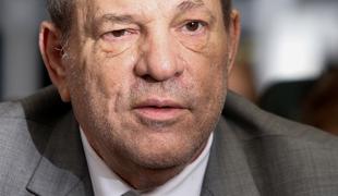 Weinstein bo spolnega nadlegovanja obtožen tudi v Veliki Britaniji