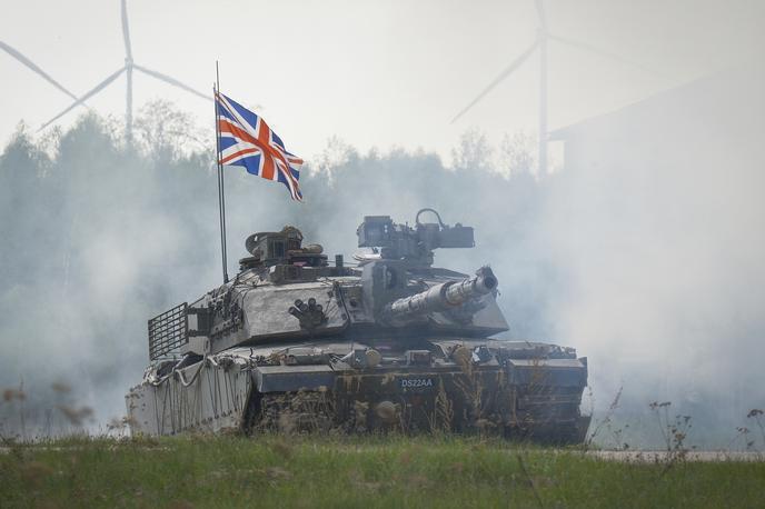 Britanski tank v Estoniji | Na fotografiji: britanski tank v Estoniji. Britanci imajo v tej baltski državi vojake, ki bodo poskušali preprečiti morebitni ruski napad. | Foto Guliverimage