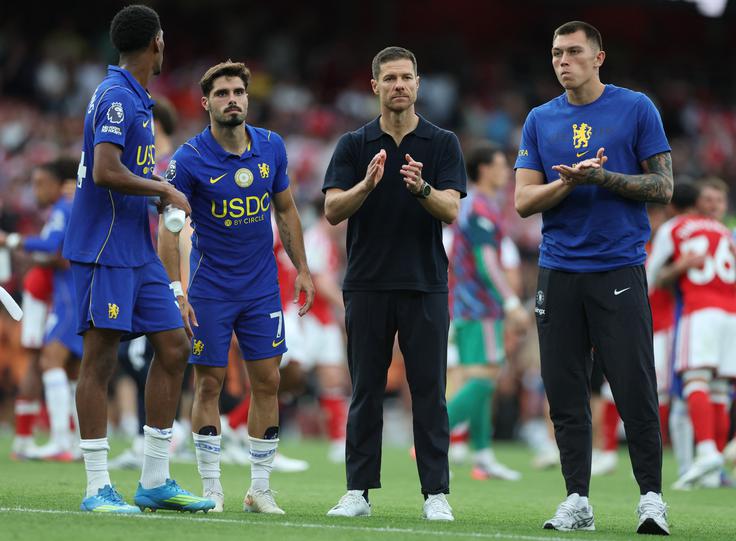 Xabi Alonso in njegovi varovanci po nedeljskem porazu proti Arsenalu (1:2). | Foto: Reuters