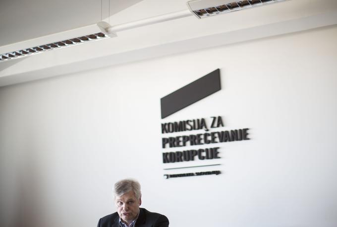 Za poročilo sta glasovala predsednik KPK Boris Štefanec in njegov namestnik Igor Lamberger, proti pa namestnica Alma Sedlar.  | Foto: Matej Leskovšek