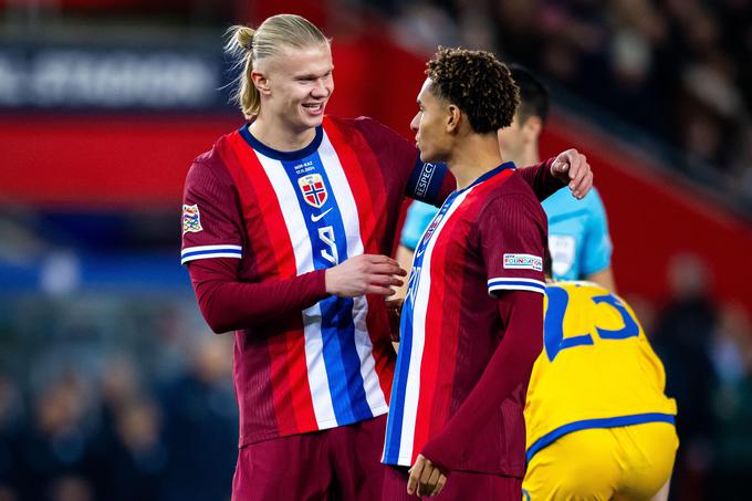 Erling Haaland in Antonio Nusa sta že sredi prvega polčasa poskrbela za prednost Norveške z 2:0. | Foto: Guliverimage