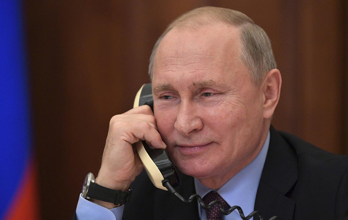Vladimir Putin | Vladimir Putin se je prvič po mesecu maju slišal s francoskim predsednikom Emmanuelom Macronom, ki ga je v začetku tega leta večkrat neuspešno poskusil odvrniti od načrtov za napad na Ukrajino. | Foto Guliver Image