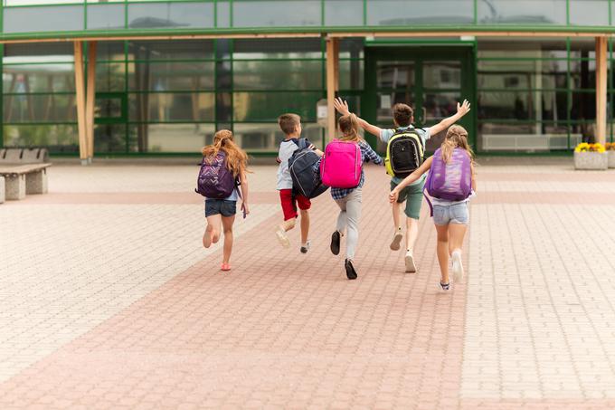 "Želim si, da bi bila tudi naša šola takšna, da bi se učenci radi učili in ohranili zvedavost, iskanje, eksperimentiranje. Nekaj korenitega bi se moralo spremeniti," pravi Mateja Gomboc. | Foto: Shutterstock