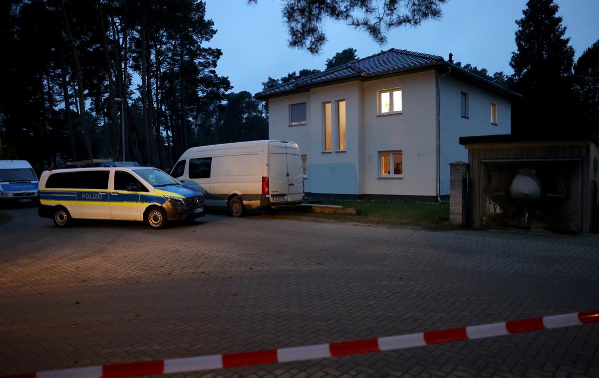 V stanovanju blizu Berlina našli pet trupel | Nemška policija je sprožila obsežno preiskavo. | Foto Reuters