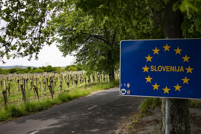 Kolesarji bodo v Slovenijo vstopili v kraju Vipolže. | Foto: Ana Kovač