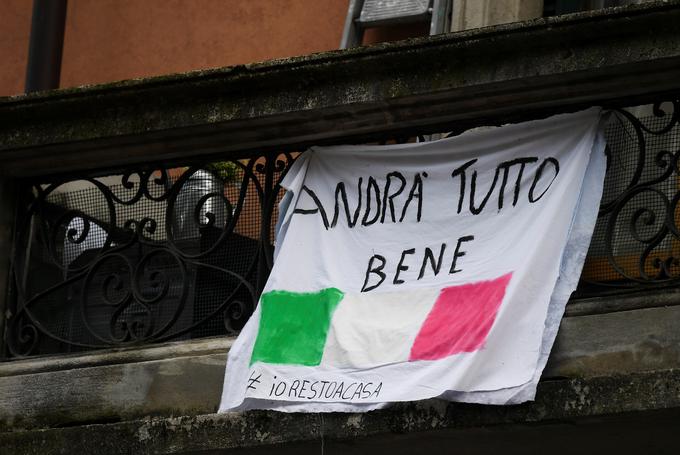 Vse bo dobro, so bili najprej prepričani Italijani, zdaj pa se vedno bolj sprašujejo, ali bo res. | Foto: Reuters