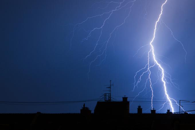 Nevihte so eden najpogostejših povzročiteljev električnih sunkov. | Foto: Thinkstock