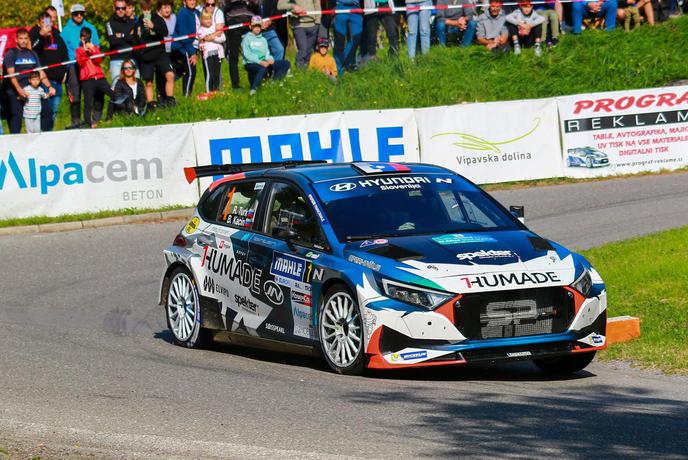 Prve odločitve v slovenskem reliju? Prvaka bodo izzvali z novim dirkalnikom. #foto