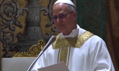 Novi papež daroval prvo mašo za kardinale
