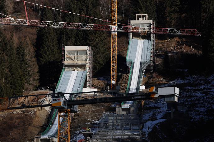 Predazzo skakalnice | Skakalnici v Predazzu so obnovili za olimpijske igre 2026. | Foto Reuters