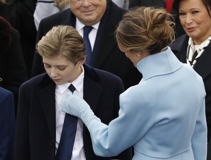 Melanijina odločitev, da do konca Barronovega šolskega leta ostane v New Yorku, bo mesto New York stala približno milijon dolarjev na dan (približno 930 tisoč evrov). | Foto: Reuters