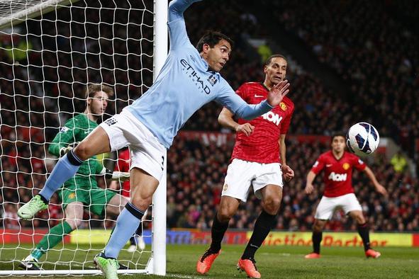 Manchester City do zmage na Old Traffordu in ... -12