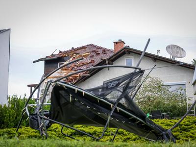S prijavo škode po neurju se ne mudi, izjema kmetijstvo
