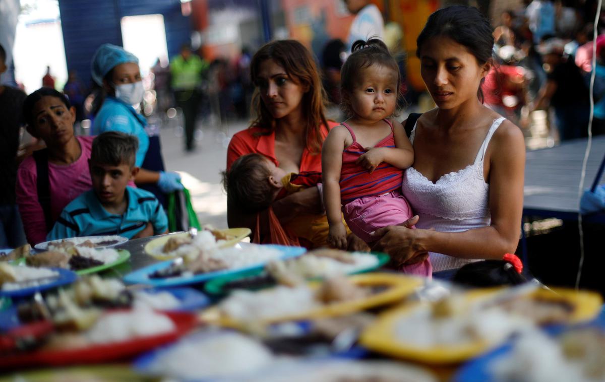 Razdeljevanje hrane za lačne Venezuelce | Foto Reuters