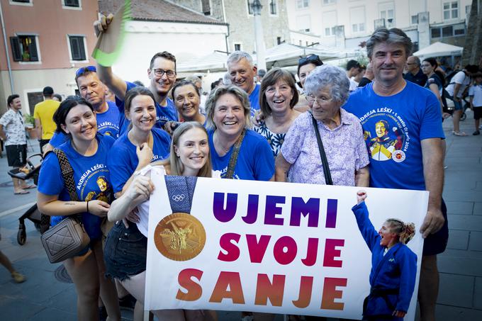 Družina Andreje Leški na sprejemu olimpijcev v Kopru.  | Foto: Ana Kovač