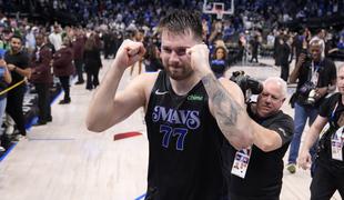 Navijači Dallasa dali vedeti, kako trpijo ob čudežnih podvigih Luke Dončića