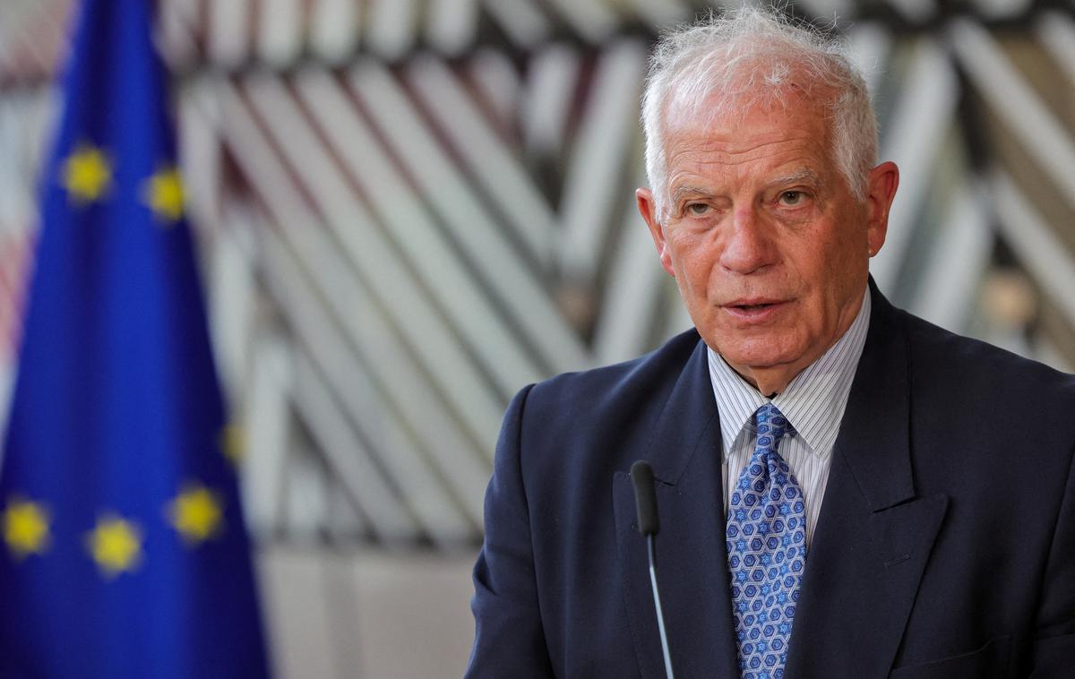 Josep Borrell | O tem, kako umiriti napetosti med državama, se bo s srbskim predsednikom Aleksandrom Vučićem in kosovskim premierjem Albinom Kurtijem pogovarjal tudi visoki zunanjepolitični predstavnik EU Josep Borrell. | Foto Reuters