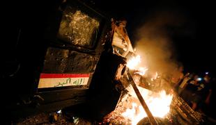 Krvavi protivladni protesti pretresajo Irak, ubitih že skoraj sto ljudi