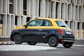 Fiat 500 1.2 8V lounge - šik mestni malček s posluhom za visoko modo