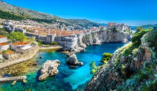 NIJZ pomirja: Turistična središča na Hrvaškem so varna