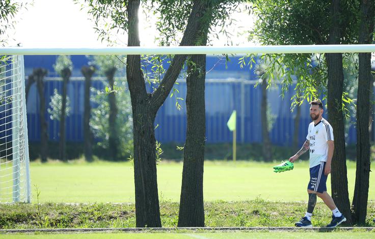 Lionel Messi je na treningih Argentine dobro razpoložen. | Foto: Reuters