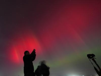 Nebo nad Slovenijo obarval severni sij, viden bo tudi danes ponoči