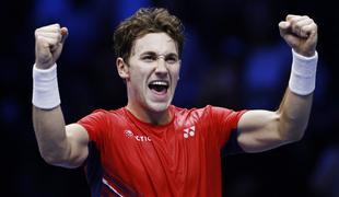 Skandinavec končal 18-letno prevlado Federerja in Nadala