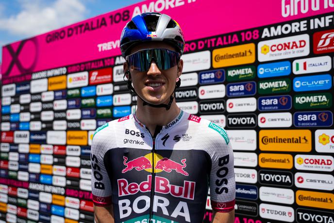 Giovani Aleotti Giro 2025 | Zmagovalec lanske dirke Po Sloveniji Giovanni Aleotti komaj čaka, da se pravi Giro začne. "Pravih vzponov v resnici sploh še nismo videli," je poudaril v pogovoru za Sportal.