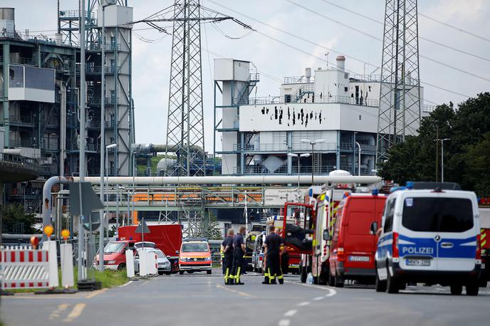 Prizorišče eksplozije v kemičnem industrijskem kompleksu v kraju Leverkusen na zahodu Nemčije. | Foto Reuters