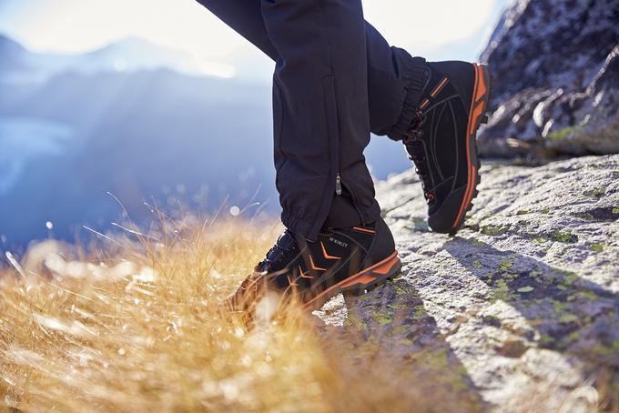 Pri nakupu kakovostne obutve se orientirajte po tem, ali boste obiskovali planinske koče v visokogorju ali pa boste hodili po bolj ravninskih poteh. | Foto: 