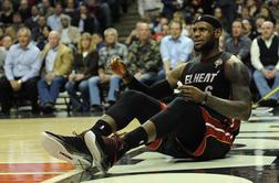 VIDEO: James, Bosh in Wade naleteli na Bike