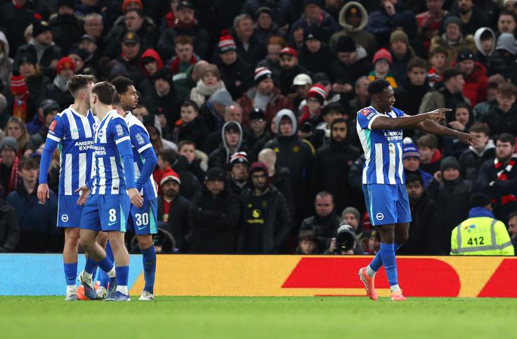 Nekdanji napadalec Uniteda Danny Welbeck je v 64. minuti podvojil prednost Brightona na 2:0. | Foto: Reuters