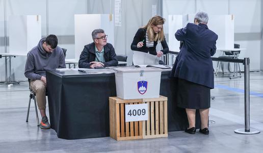 Do 11. ure 8,2-odstotna volilna udeležba #video