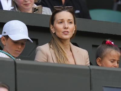 Patrick Mouratoglou Đokovićevemu sinu polaga na dušo