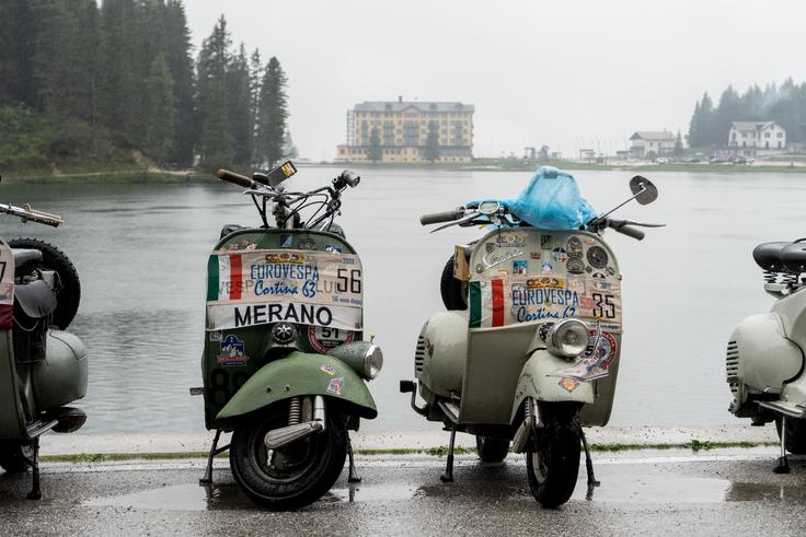 Bili smo v Italiji, kjer se ne moremo izogniti vespam. | 50 mm, f/5, ISO-125, 1/125 sekunde | Foto: Peter Susič