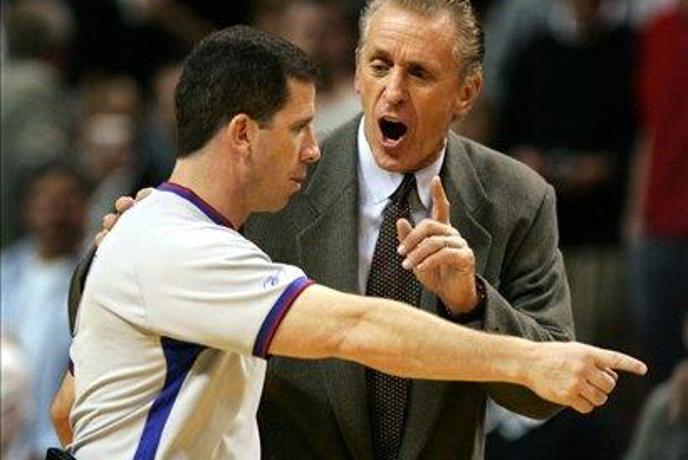 NBA zahteva od goljufivega sodnika vsak vložen cent