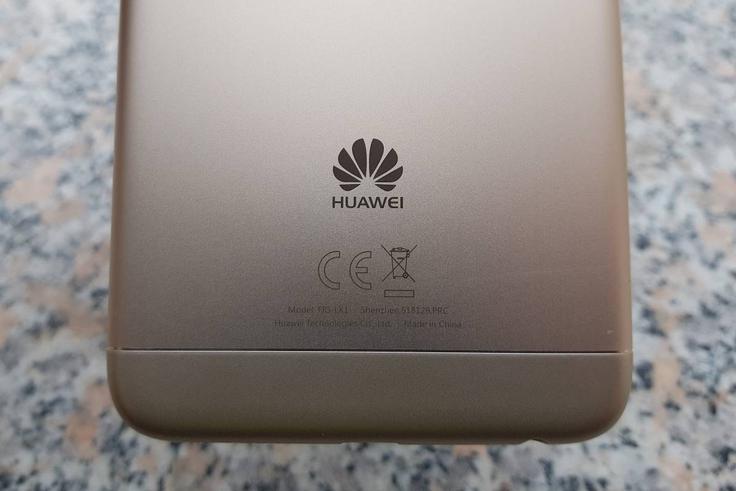 Trajanje baterije pametnega telefona Huawei P Smart je spodobno. Ob normalni rabi je naprava na to, da bo počasi že treba priklopiti polnilni kabel, začela opozarjati po malce več kot enem dnevu.  | Foto: Matic Tomšič